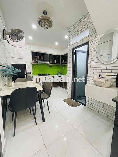 Bán nhà đẹp Gò Vấp nội thất cao cấp
