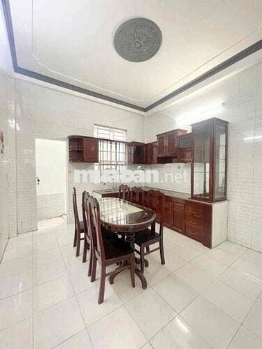 Nhà 3 tầng, 4 phòng ngủ đường Võ Trường Toản