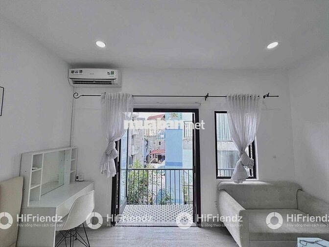 CHO THUÊ CĂN HỘ MINI BANCOL CỬA SỔ NGAY HUỲNH VĂN BÁNH - GIÁP QUẬN 3