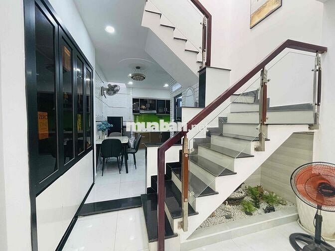 Bán nhà đẹp Gò Vấp nội thất cao cấp