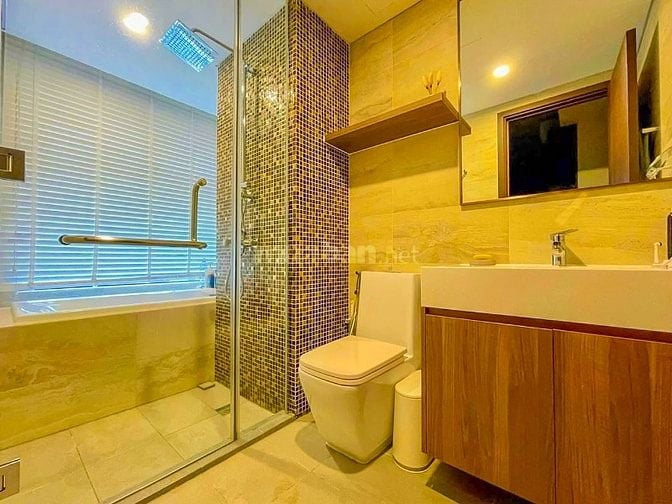 Bán Căn hộ tại One Verandah gồm 3 phòng ngủ tầng cao view sông 108m2