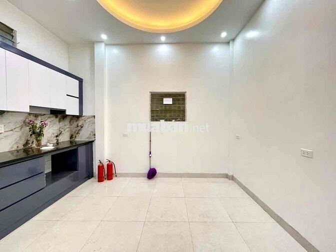 Bán nhà tập thể phố Lò Đúc nhà đẹp 2 thoáng ở ngay 70m tầng 3 giá nhỉn