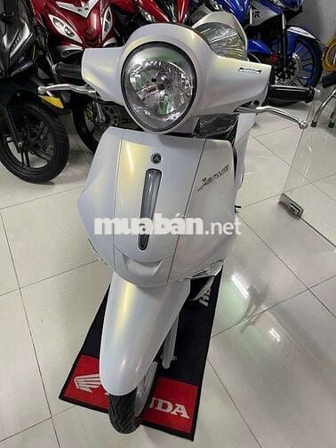 Yamaha Janus 2022