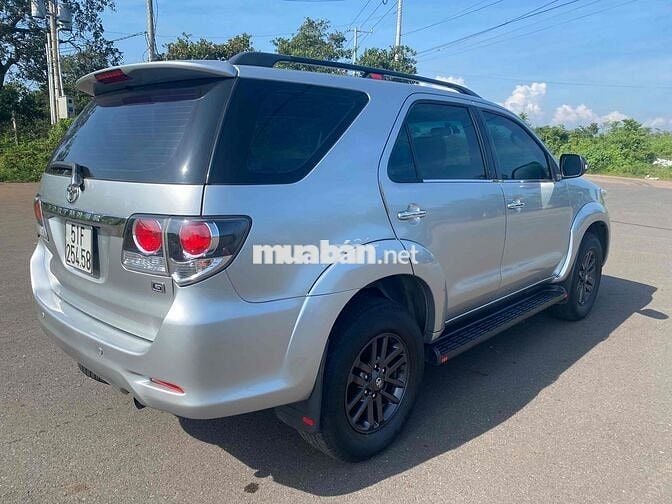 Toyota Fortuner 2015 2.5G 4x2 - 120000 km