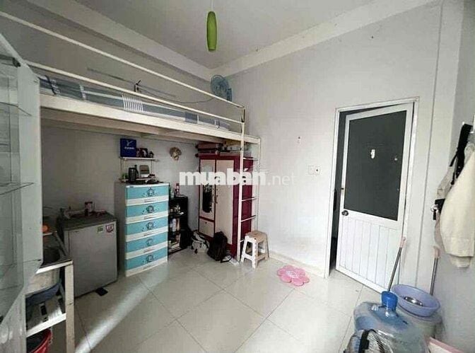 Phòng trọ giá rẻ có gác, máy lạnh, ban công