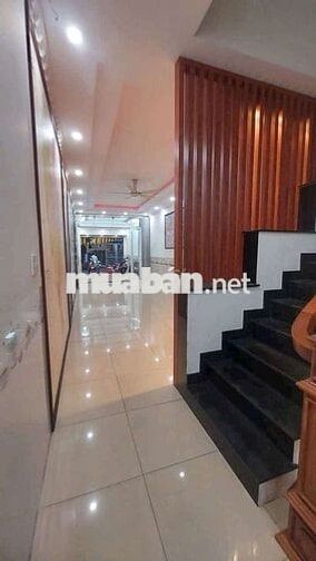 Cho thuê nhà mặt tiền Bình Hòa