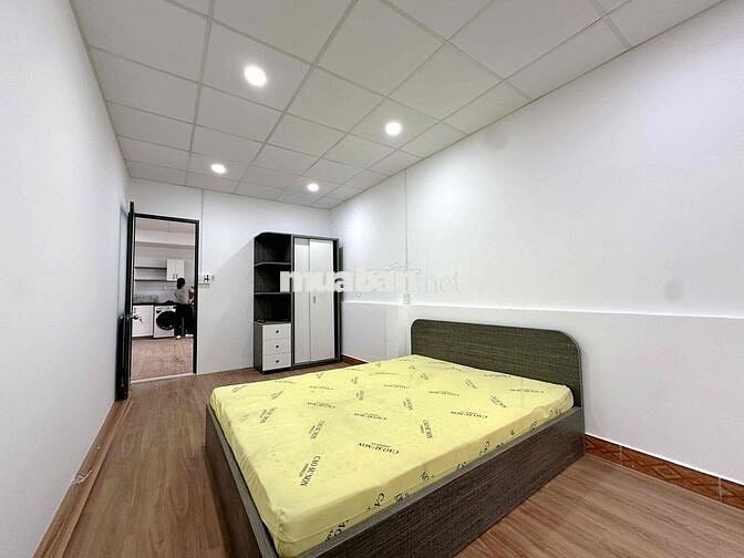 CĂN HỘ 2 PHÒNG NGỦ - 1PK - BAN CÔNG, NGAY TÔ HIẾN THÀNH Q10