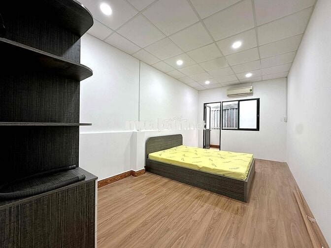 CĂN HỘ 2 PHÒNG NGỦ - 1PK - BAN CÔNG, NGAY TÔ HIẾN THÀNH Q10