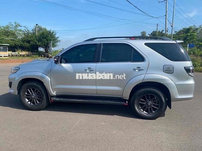 Toyota Fortuner 2015 2.5G 4x2 - 120000 km