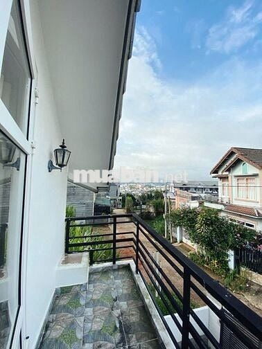 CHO THUÊ VILLA PHƯỜNG 8 ĐÀ LẠT - View đẹp  - giá 12tr/tháng