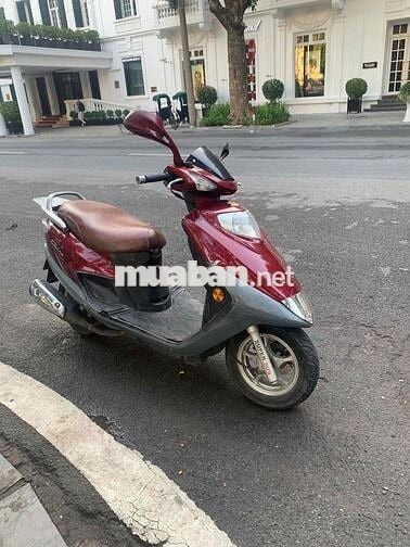 Xe Suzuki Nhật Sapphire 125cc màu đỏ