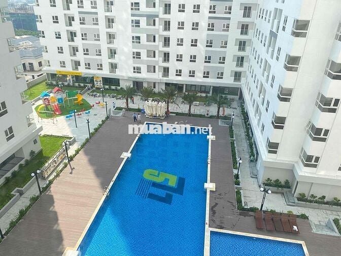 Cho thuê căn hộ Diamond giá 8.5tr có máy lạnh view hồ bơi đẹp