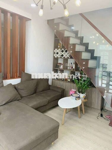 NHÀ FULL NỘI THẤT GẦN CÂY XĂNG LÊ VĂN VIỆT