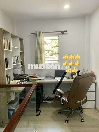 NHÀ FULL NỘI THẤT GẦN CÂY XĂNG LÊ VĂN VIỆT