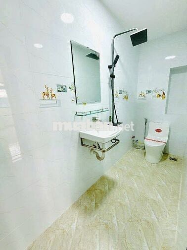 BÁN NHÀ ĐẸP ÂU DƯƠNG LÂN - HẺM XE HƠI - 3 TẦNG 2PN 3WC - NHỈNH 4 TỶ.