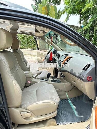 Toyota Fortuner 2010 2.7V 4x4 AT -