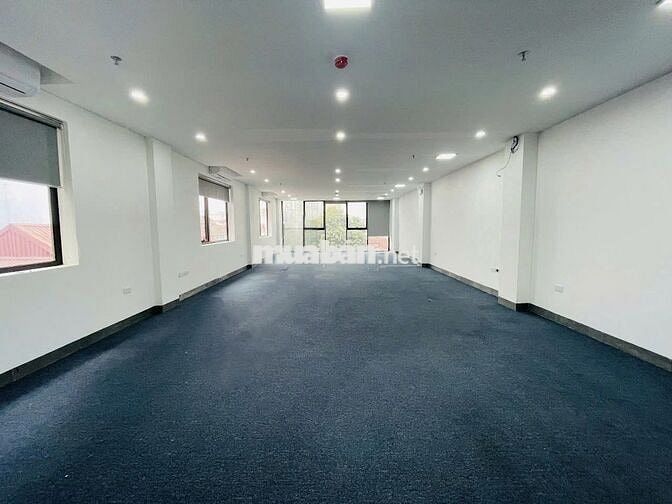 Cho thuê văn phòng Láng Hạ 75m2 11tr view kính thoáng đẹp