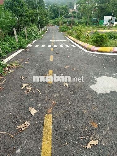 CC BÁN ĐẤT 2 MẶT ĐƯỜNG DT 165,3M ĐẤT Ở 75M MT 10M GIÁ CHỈ 2,975TỶ