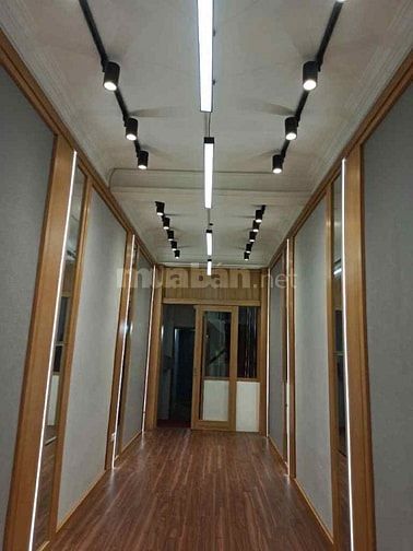 Bán nhà MẶT PHỐ LÁNG – Kinh doanh đỉnh, 33m2 3 tầng giá chỉ 10 TỶ, sổ 
