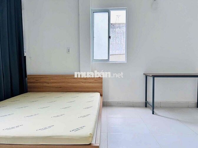 Phòng Trọ Rộng 40m2 Full Nội Thất Bancol chỉ 4-5x Khu Sân Bay