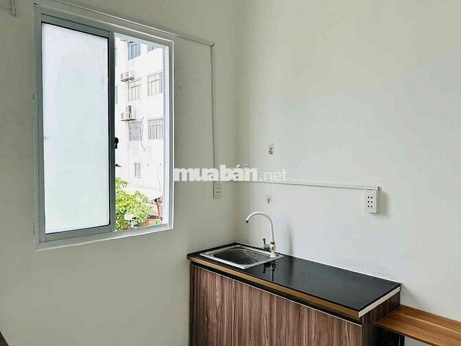 Phòng Trọ Rộng 40m2 Full Nội Thất Bancol chỉ 4-5x Khu Sân Bay