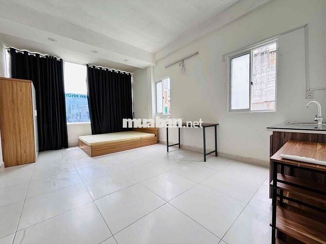 Phòng Trọ Rộng 40m2 Full Nội Thất Bancol chỉ 4-5x Khu Sân Bay