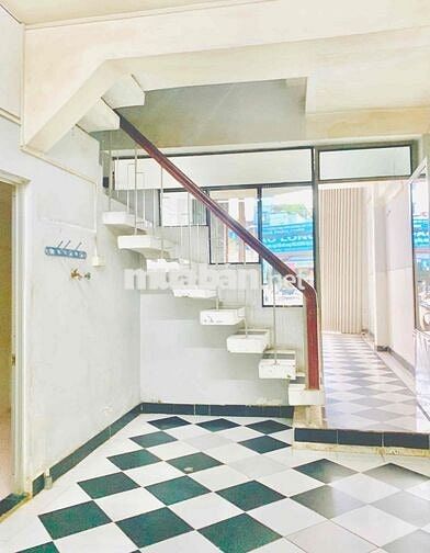 Bán nhà 3 tầng mặt tiền Lê Hồng Phong ( đoạn kinh doanh sầm uất