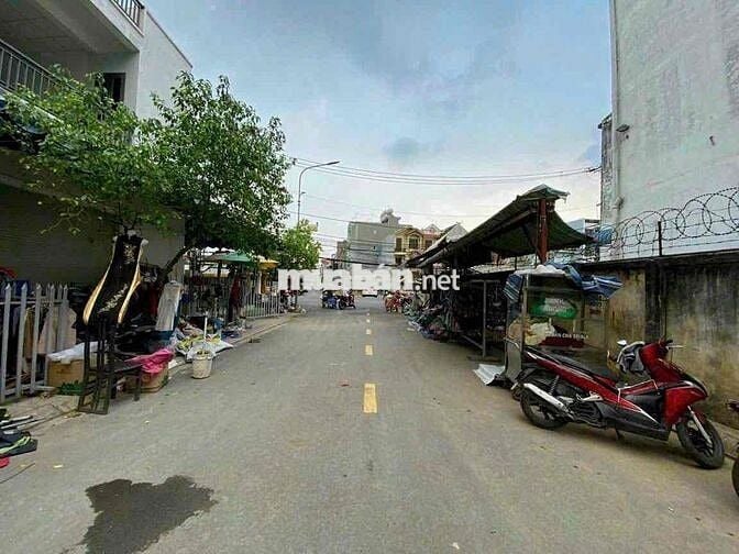 ĐƯỜNG NHỰA 10M THÔNG VƯỜN LÀI, DT 64m2, NHÀ CẤP4 Gác Lửng, Giá ngon