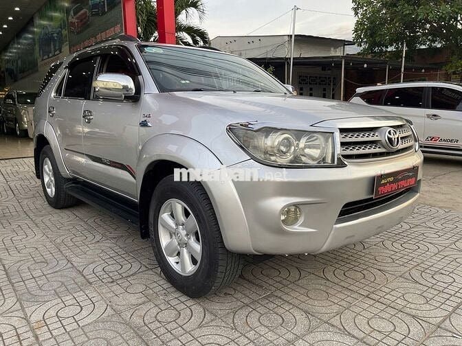 Toyota Fortuner 2009 2.5G - máy dầu số sàn