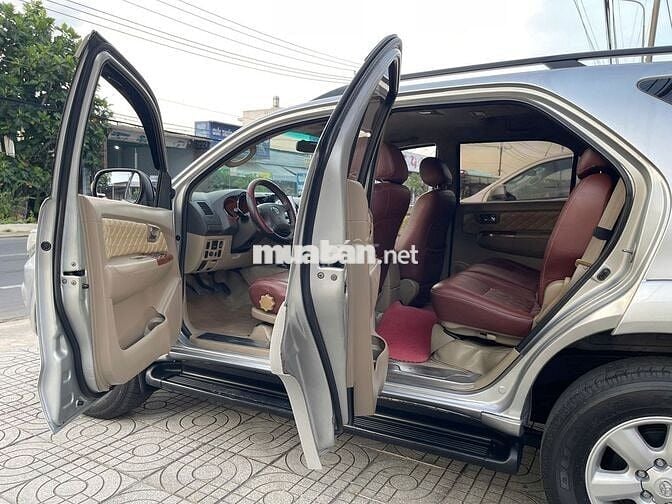 Toyota Fortuner 2009 2.5G - máy dầu số sàn