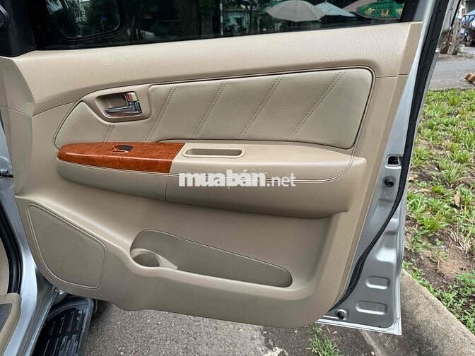 Toyota Fortuner 2009 2.7V - 129000 km