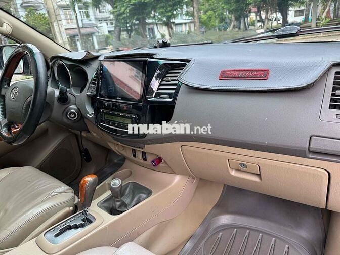 Toyota Fortuner 2009 2.7V - 129000 km