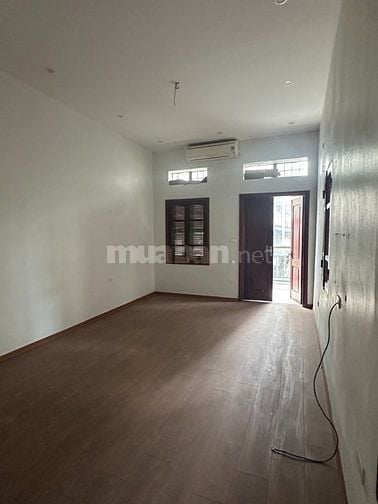 Hơn 200Tr/m2-Có Nhà Mặt Phố-Quận Hai Bà Trưng-DT 97m2 / 3Tầng / MT 4m