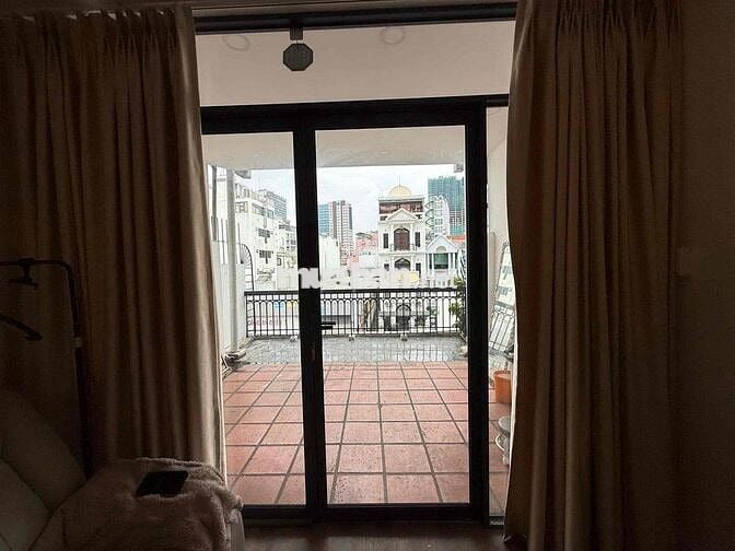 sang cả tiệm ( bao gồm đồ nghề, nội thất)