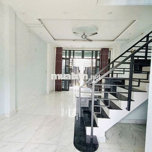 BÁN NHÀ 3 TẦNG Ở GẦN CHỢ CẦU ĐỒNG - NGÃ TƯ GA Q12. GIÁ : 4,78 TỈ