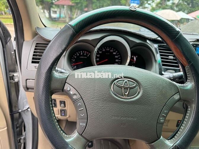 Toyota Fortuner 2009 2.7V - 129000 km