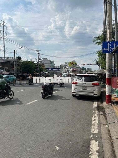 Mặt tiền chợ , lề siêu rộng , có sẵn 2 phòng ( đặc biệt ko chung chủ )
