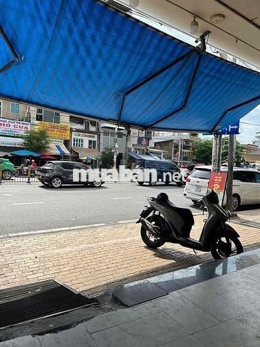 Mặt tiền chợ , lề siêu rộng , có sẵn 2 phòng ( đặc biệt ko chung chủ )