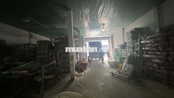 NHÀ LÀM KHO XƯỞNG HOẶC XÂY BIỆT THỰ 10X25 P. BÌNH HƯNG HÒA. BÌNH TÂN.