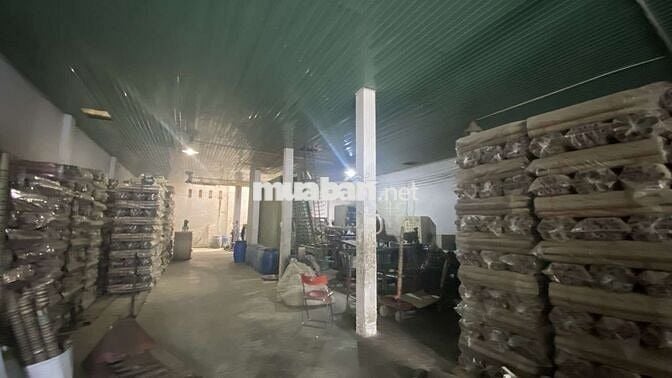 NHÀ LÀM KHO XƯỞNG HOẶC XÂY BIỆT THỰ 10X25 P. BÌNH HƯNG HÒA. BÌNH TÂN.
