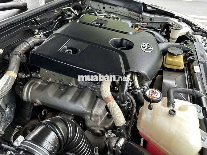 Toyota Hilux E 2.4AT 4x2 lỗi tặng xe, 12 vạn zin
