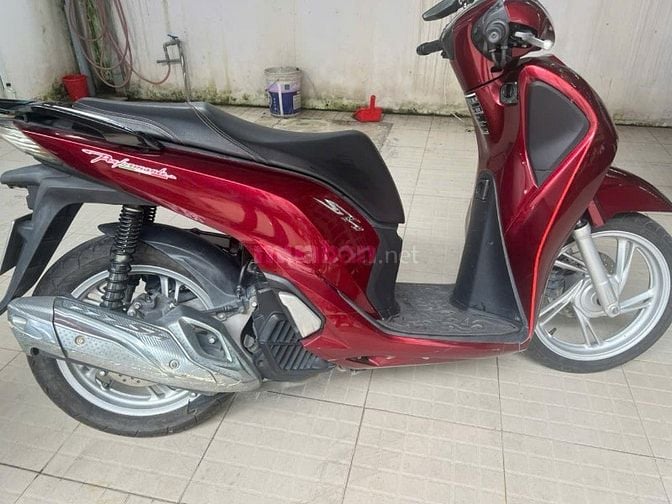Cần ra đi em SH150 chính chủ, xe còn đẹp 