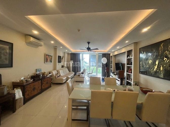 Mặt phố viu trọn Hồ Hoàng Cầu, 9 tầng nguy nga lộng lẫy,an thịnh vượng