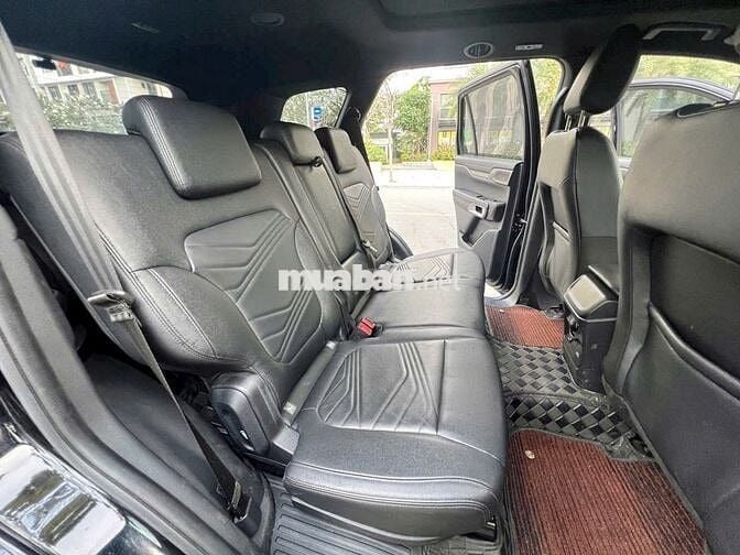 Cần bán ngay Everest Titanium 4x2 2023 giá mềm
