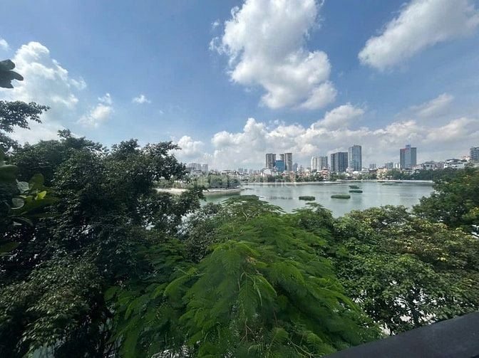 Mặt phố viu trọn Hồ Hoàng Cầu, 9 tầng nguy nga lộng lẫy,an thịnh vượng