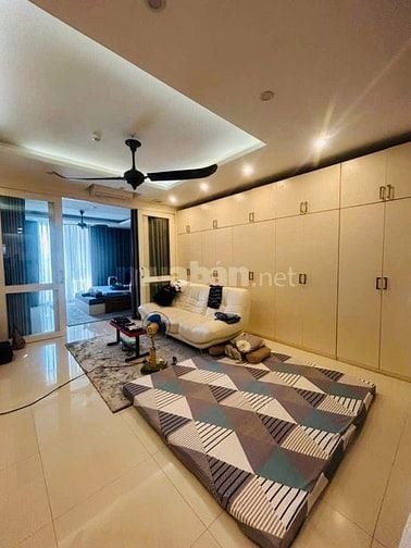 Mặt phố viu trọn Hồ Hoàng Cầu, 9 tầng nguy nga lộng lẫy,an thịnh vượng