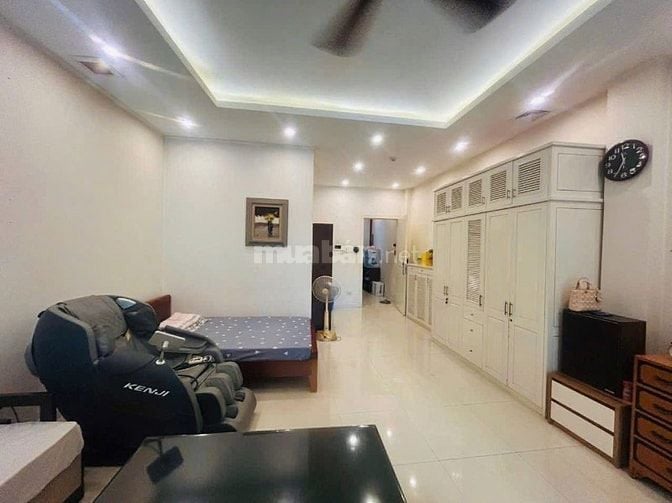 Mặt phố viu trọn Hồ Hoàng Cầu, 9 tầng nguy nga lộng lẫy,an thịnh vượng