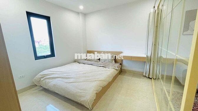 CHO THUÊ CCMN PHỐ LẠC LONG QUÂN. 1N1K 30M2. THANG MÁY. GIÁ 6TR3