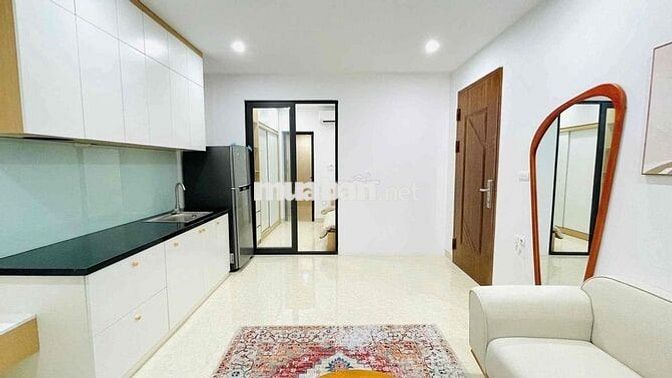 CHO THUÊ CCMN PHỐ LẠC LONG QUÂN. 1N1K 30M2. THANG MÁY. GIÁ 6TR3