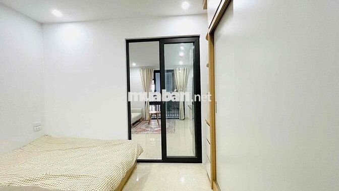 CHO THUÊ CCMN PHỐ LẠC LONG QUÂN. 1N1K 30M2. THANG MÁY. GIÁ 6TR3
